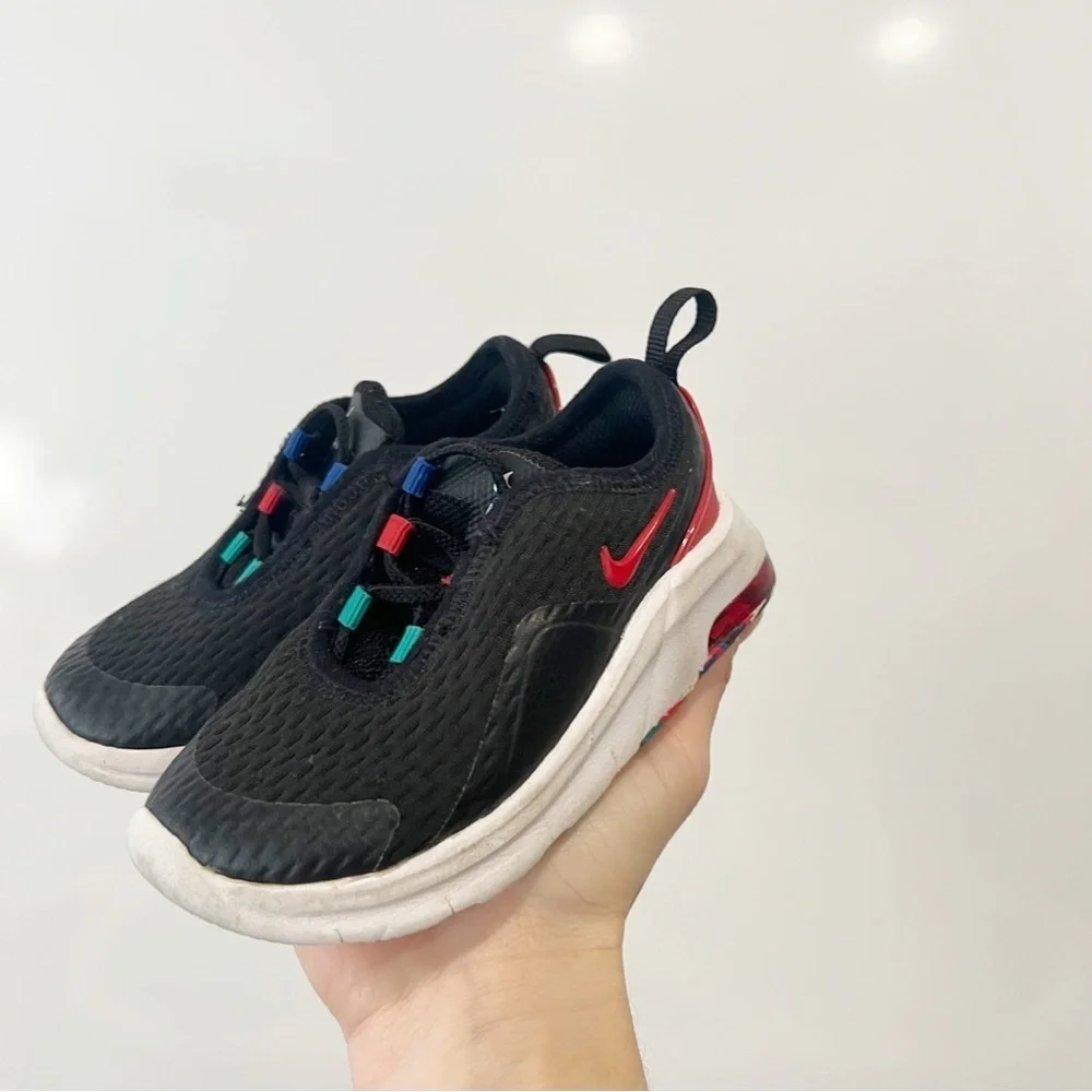 Nike Toddler Air Max Motion Sneakers